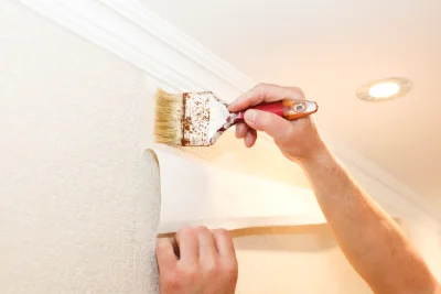 Pose de papier peint à la Roche-Mabile — revêtements muraux et toiles de verre